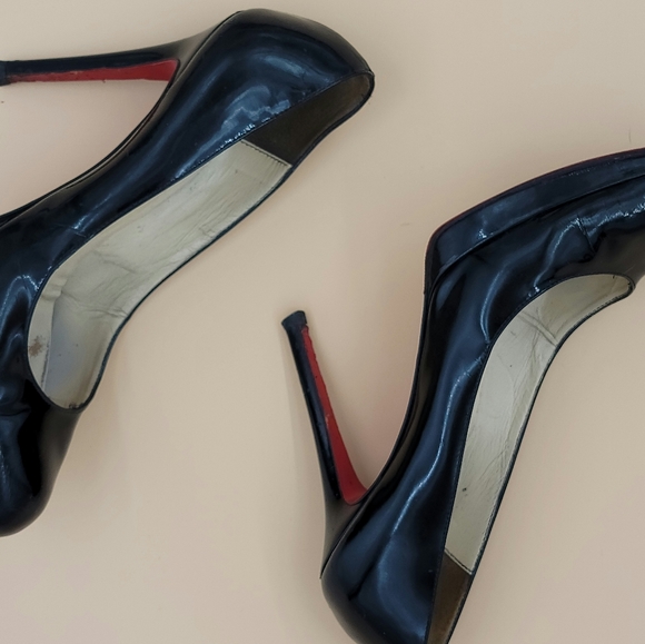 Women's shoes - Picture 2 of 3